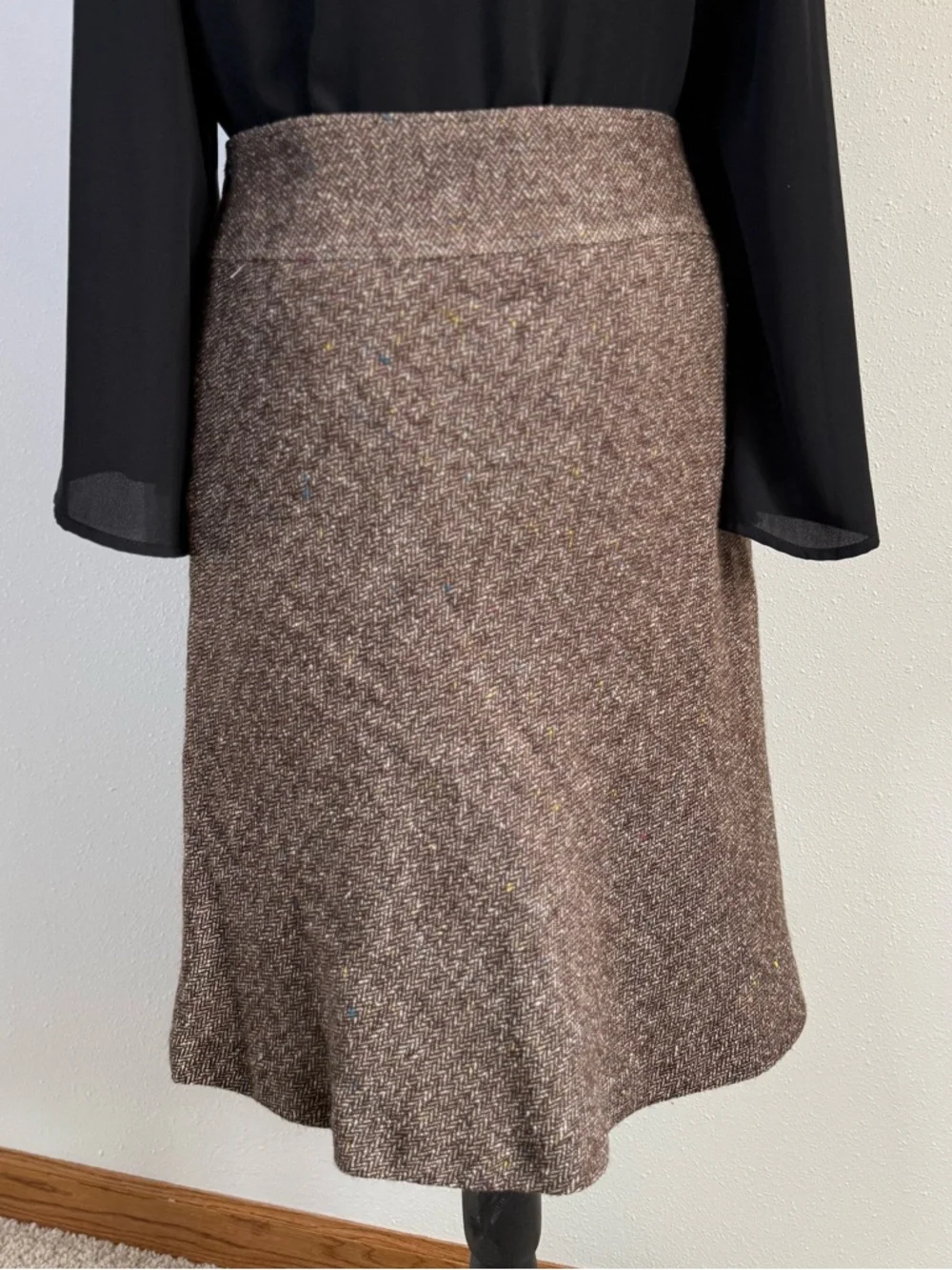 George Brown Herringbone Tweed Skirt Size 4 A-Line Floral Appliqué Lined - Picture 3 of 8